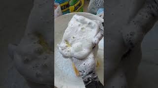 creamy to water #spongesqueezing #asmrsponge #asmrsqueezing #oddlysatisfying