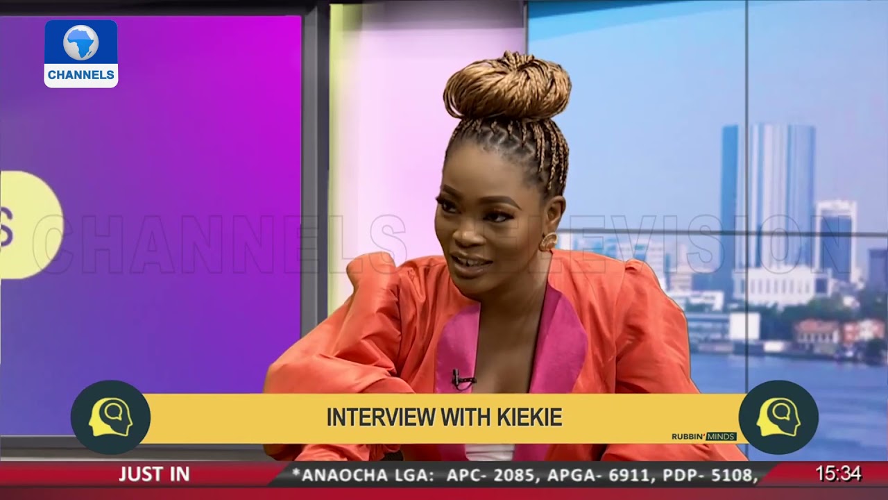 Kiekie sits on Rubbin’ Minds