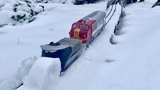 Harrild Railroads - Part 128 - The F7a is trying to plow wet and heavy snow