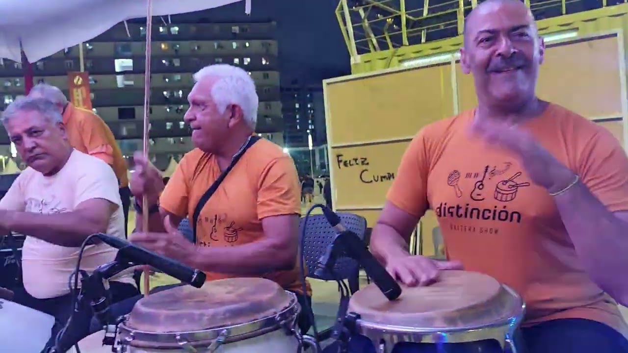 DISTINCION GAITERA SHOW - EL NEGRITO FULLERO & LA NEGRA JUAN