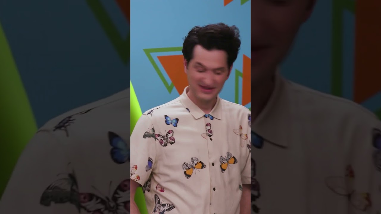 Saying Goodbye To Your Friend But You're Both Going in the Same Direction 🚶🚶‍♂️