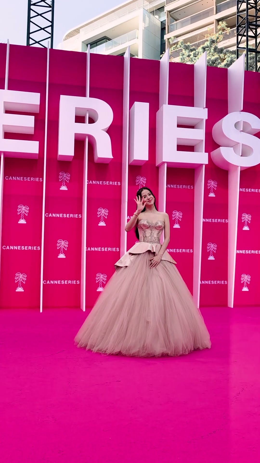 JISOO honored with the ‘Rising Star Award’ at Canneseries 2026#JISOO #Canneseries #RisingStarAward