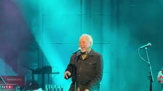 Tom Jones 'It's Not Unusual' Song in Concert 2022