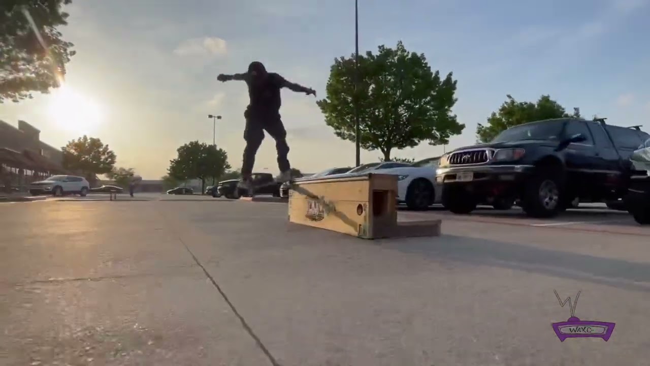 Fun times at incite skate shop w/ music