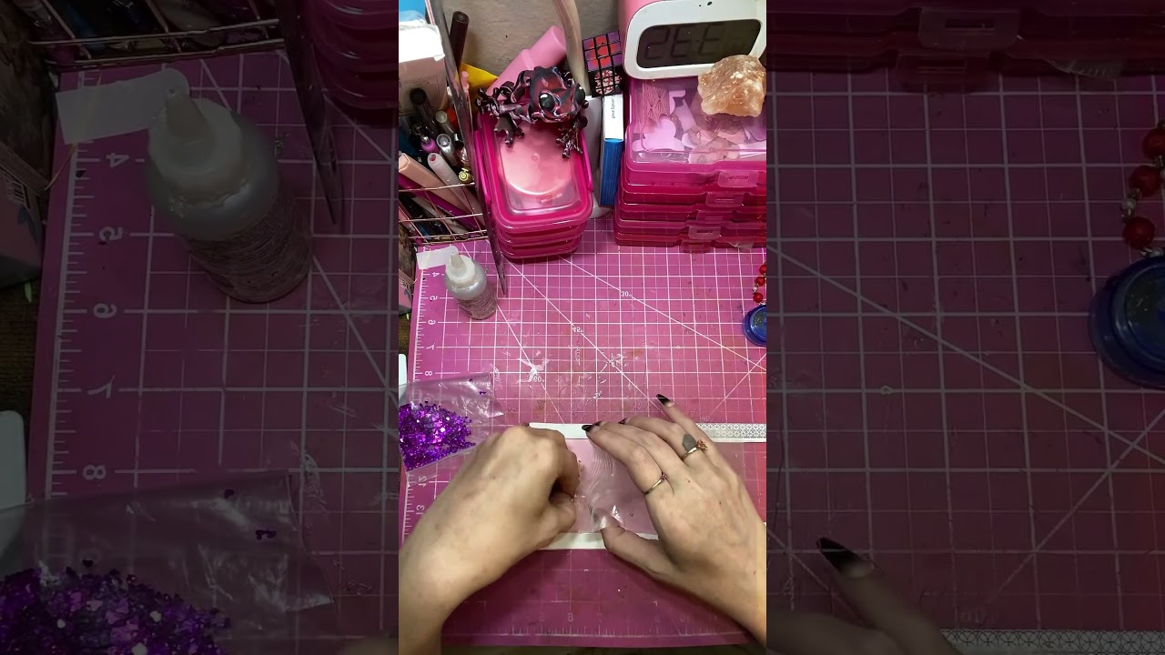 How to make a beautiful shaker from an envelope window! 