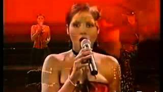 Toni Braxton - Spanish Guitar (Live at American Music Awards)