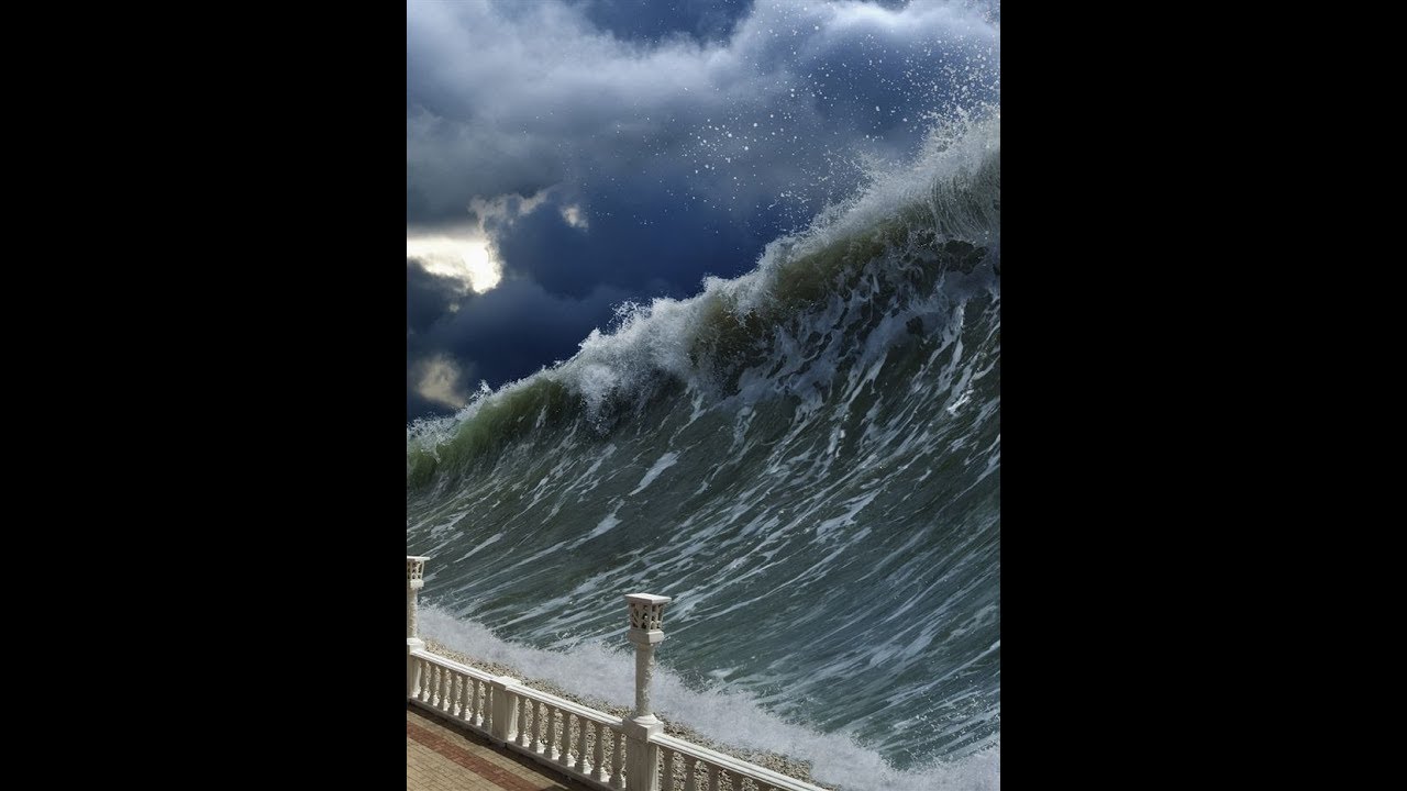 Moments Tsunami Hit Palu City after Earthquake - YouTube