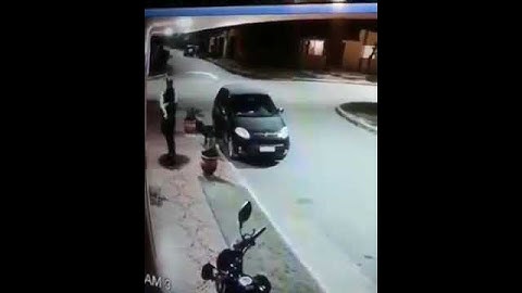 Arjantin'de bir hırsızın soymaya çalıştığı kişinin arkadaşı olduğunu fark ettiği o an