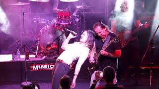 Video voorbeeld van "ACDC - Shoot To Thrill - By Whole Lotta Rosie - At Musicland Melbourne #acdc"