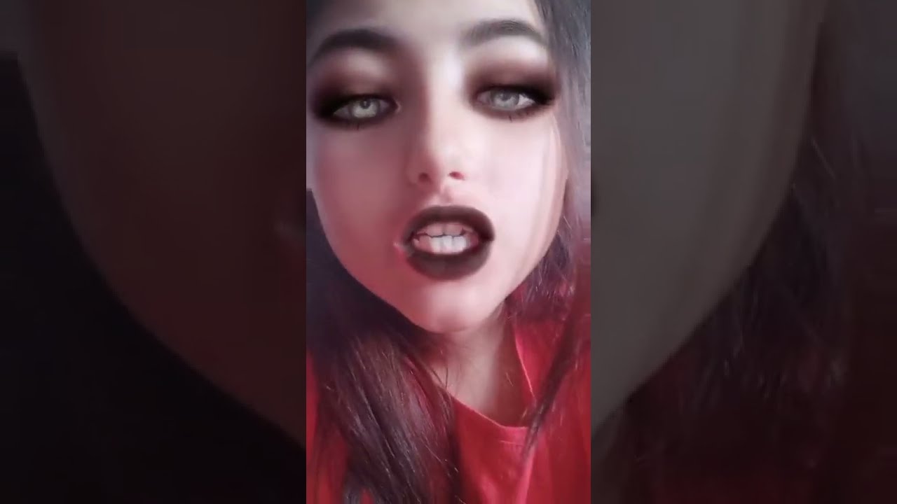 Fangs Youtuber