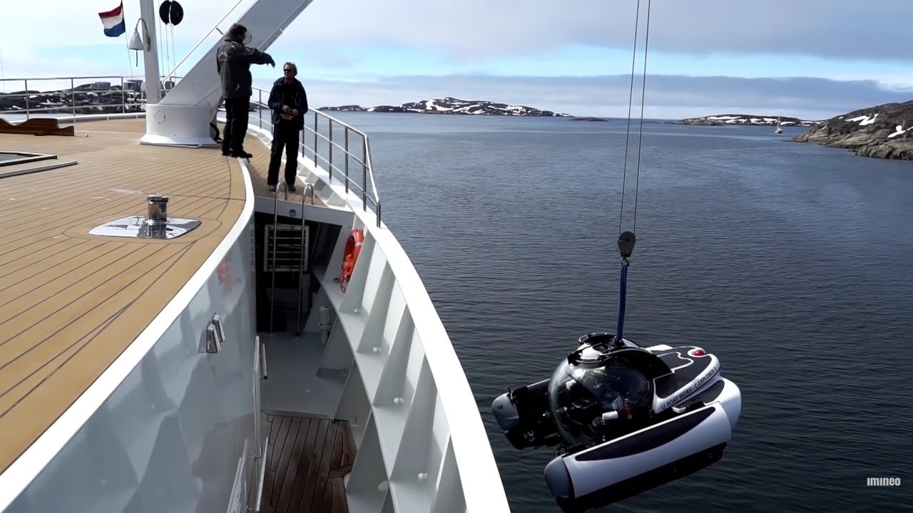 Méga-yachts : enquête sur la nouvelle passion des milliardaires