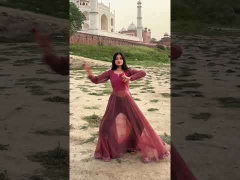 Jiya jale ja jale #dance #dancerlife #dancerlife #viralfeeds #profesionaldancer