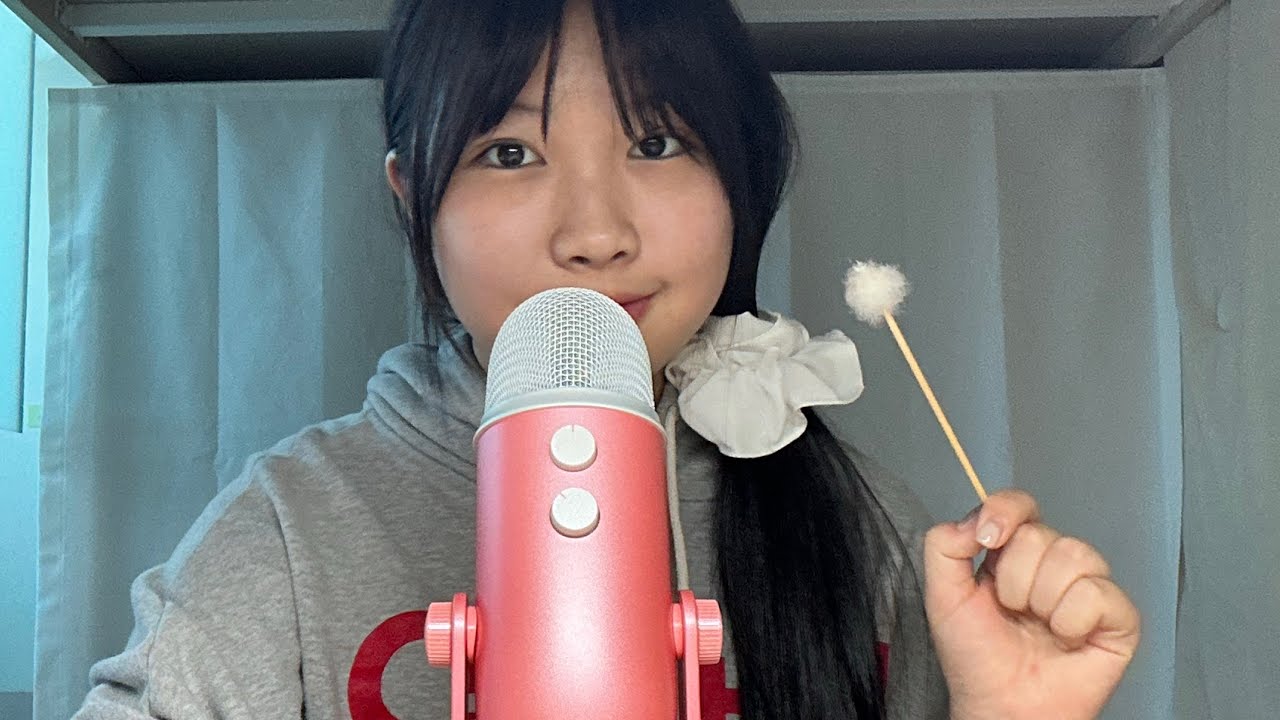 [ASMR]   솜털귀이개로 귀파주기👂