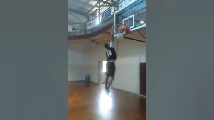 Lance Kent 5'11