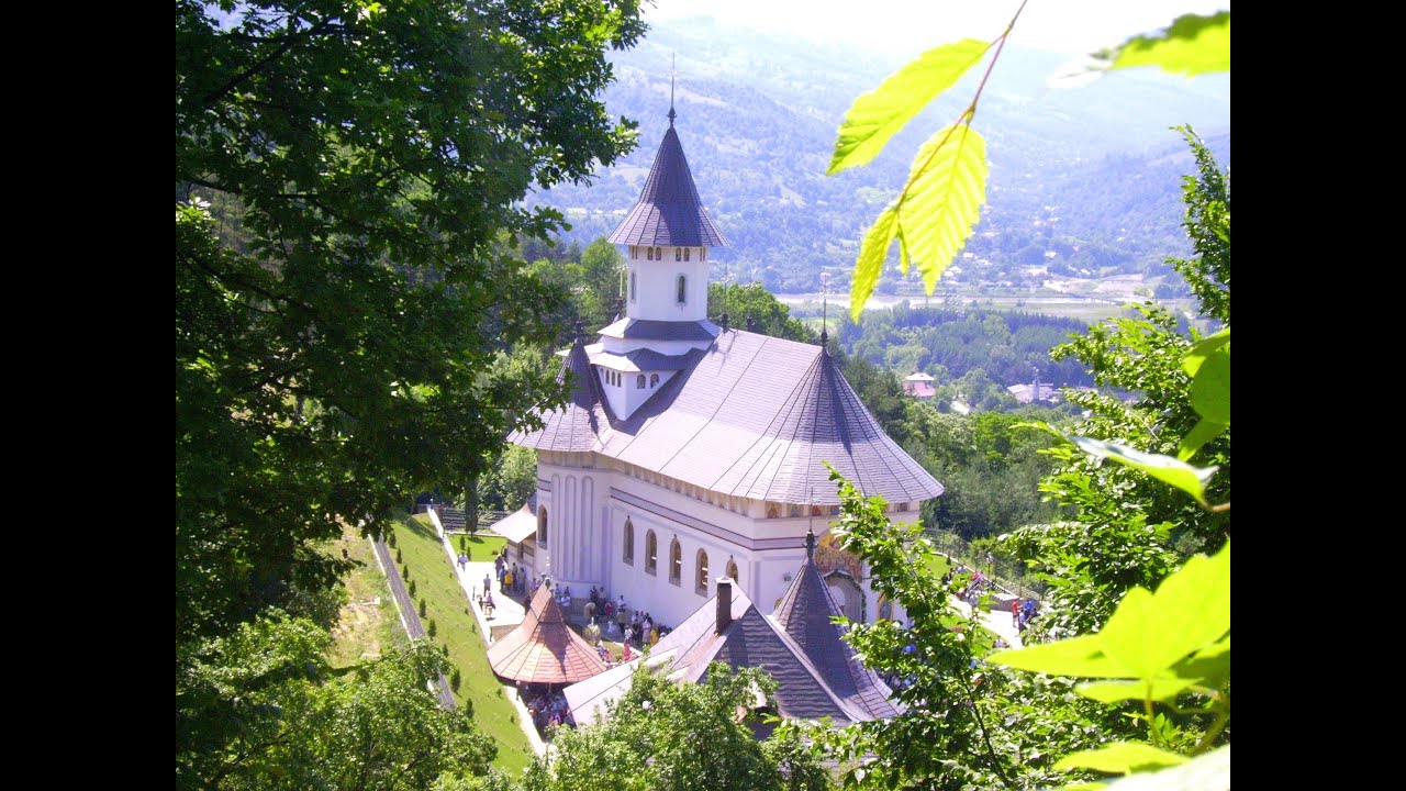 Călătorie în Neamț (15.07.2009) - interviu cu Pr. Teofil - Mănăstirea Pângărați