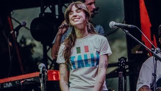 Clairo - Pretty Girl (Live Milan 2022) Resimi