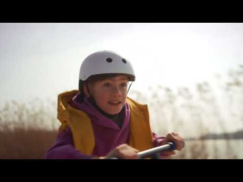 Дитячий трюковий самокат Lionelo WHIZZ NEO BLACK CARBON MULTICOCLOR, видео 1