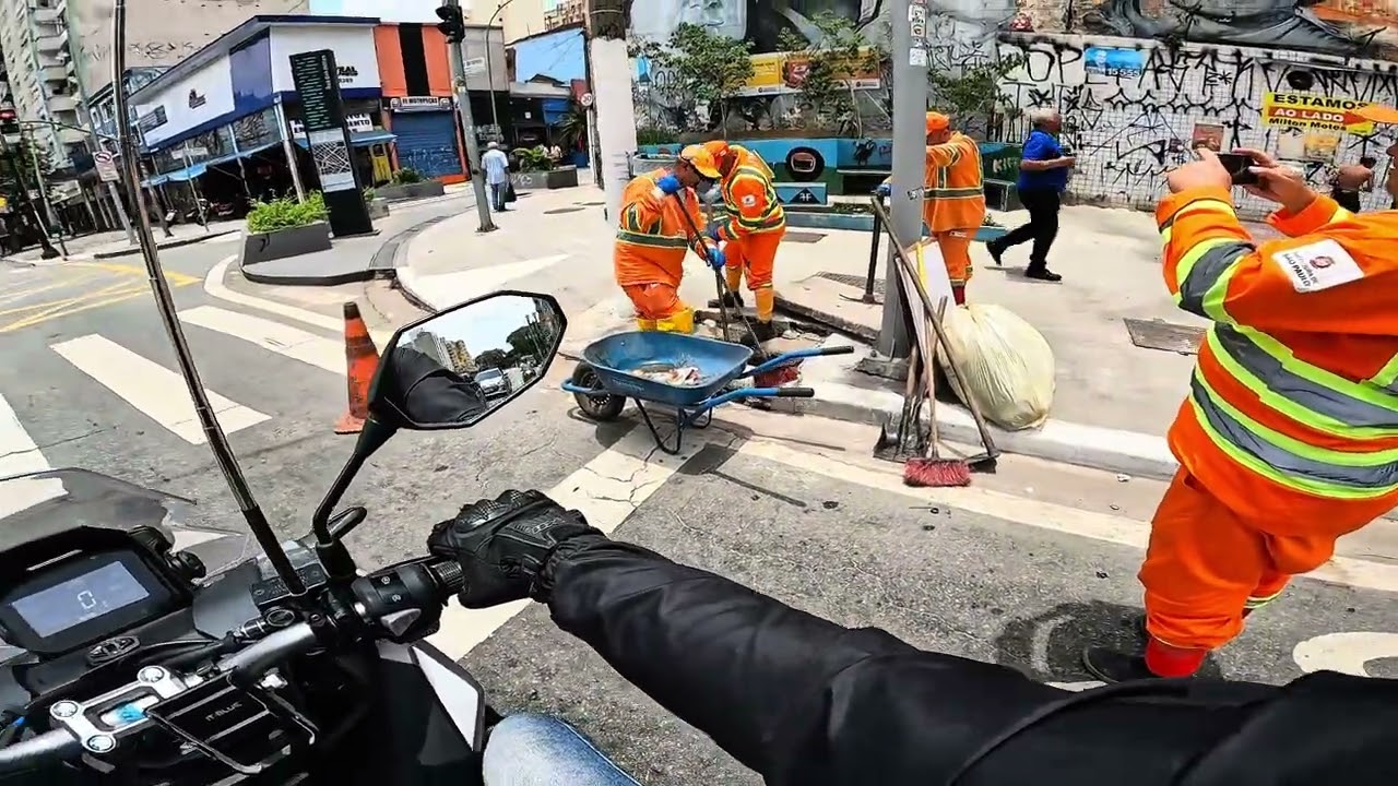 Rolê na cidade e novidades para a ADV 160 