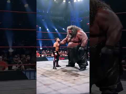 المصارع العملاق