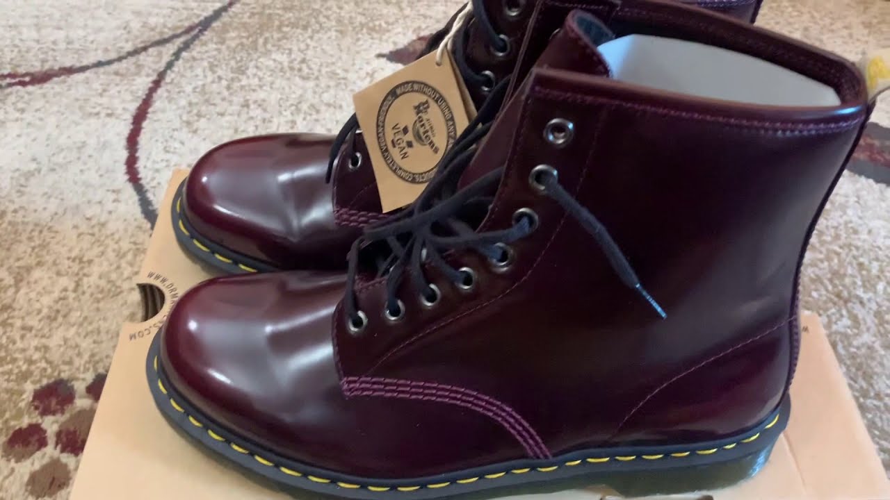 dr martens 1460 cherry red