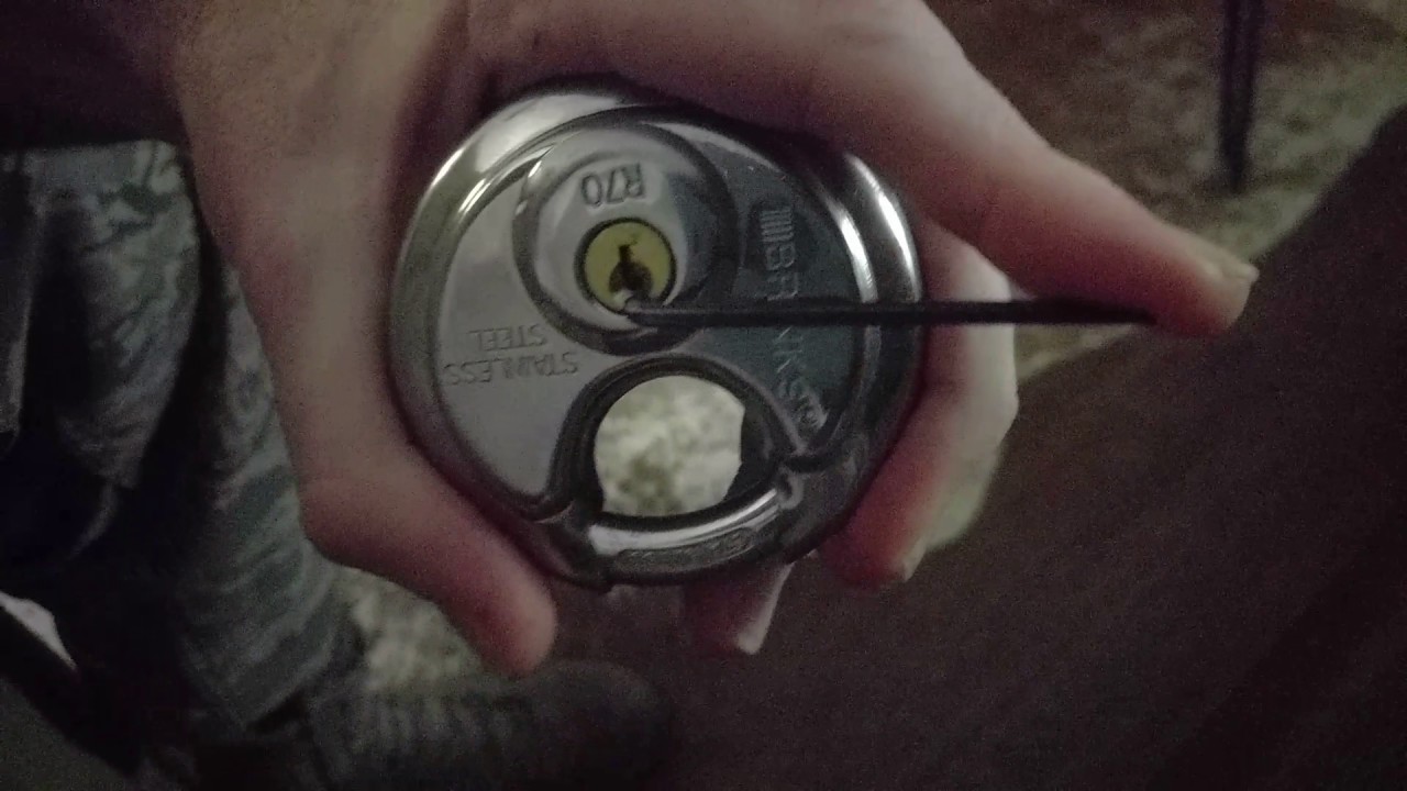 Picking (raking) a Brinks R70 lock - YouTube