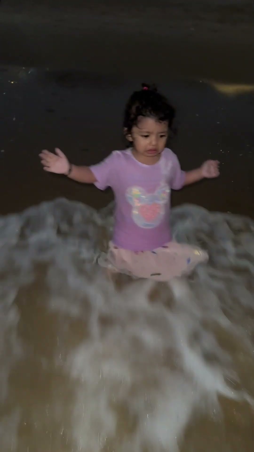 Cute baby beach mai Gir gai