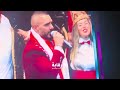 جوزيف عطية يشعل مدرجات أعياد بيروت بأغنية لبنان رح يرجع ويغنيها مع أصغر معجبة له جوزيف عطية يشعل مدرجات أعياد بيروت بأغنية لبنان رح يرجع ويغنيها مع أصغر معجبة له