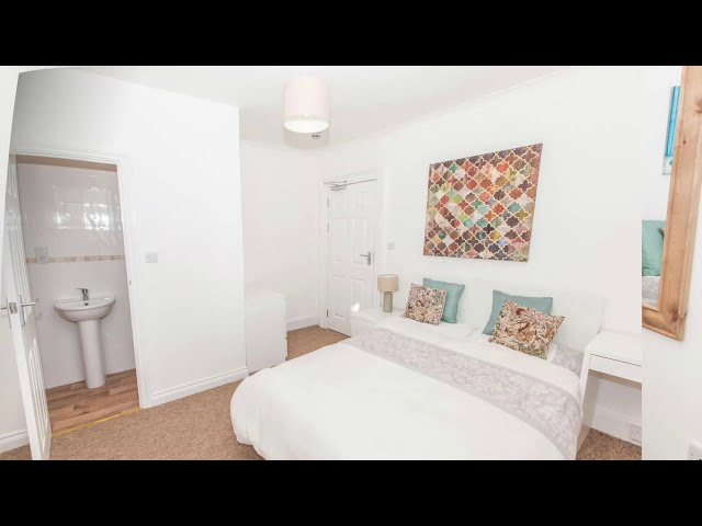 Fantastic Double Room in Spacious Shared House Main Photo