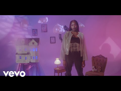 Emmy Liyana Tristesse Clip Officiel 