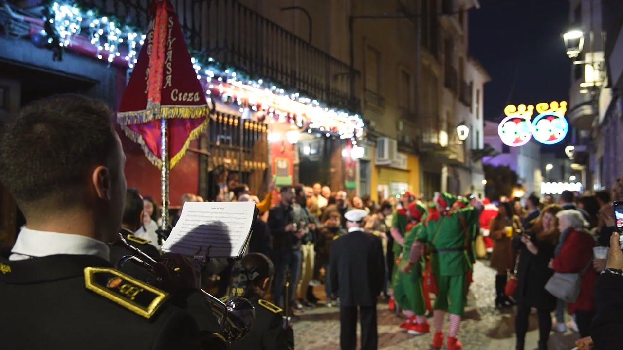 Todos los besos | Desfile Navideño 2023 | Medina Siyâsa