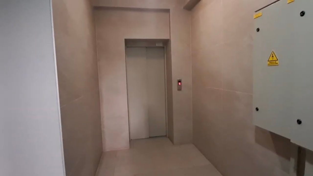 Лифт Kleemann 2017 г.в. 1м/с 450кг. Str.Așhabad 127/7 Scara 1