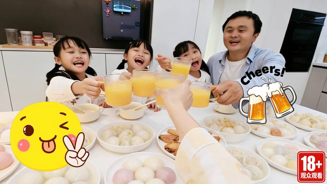 Having kids eat tangyuan! Wishing everyone a happy Lantern Festival!