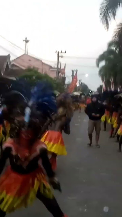 Dayak Ireng Beraksi Karnaval Sumberingin Kulon Ngunut Tulungagung