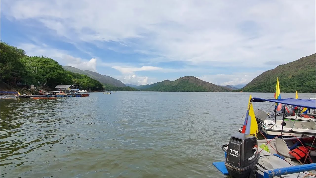 Represa de Prado Tolima- un paraíso de Colombia