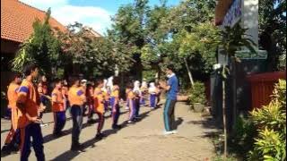 Senam maumere SDN Kepuh Kiriman 2