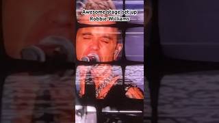 Truly entertaining! Maybe this weekend have this on the TV in the background #RobbieWiilams #concert