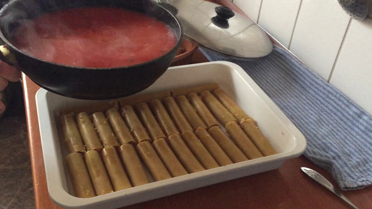 Каннеллони Cannelloni Макароны фаршированные с куриным фаршем. Два соуса томатный и сливочный Рецепт