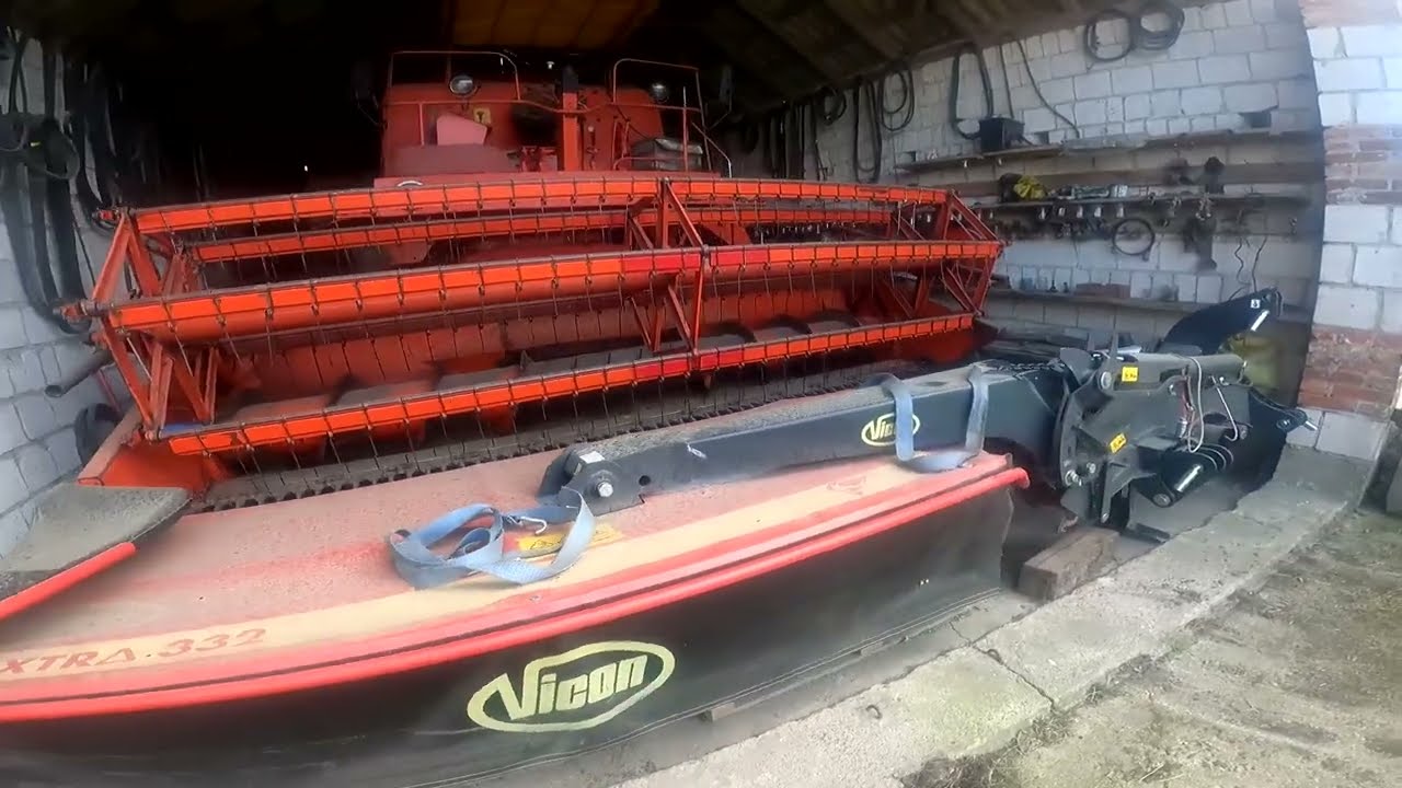 Vicon Extra 332 Przygotowanie do sianokosów 🍀