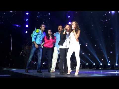 Thalia - Medley 90´s - Fuego Cruzado [con Carla] Viva Tour Mexico