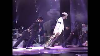 Michael Jackson - Smooth Criminal - Live Seoul 1996 - HQ [HD] Resimi