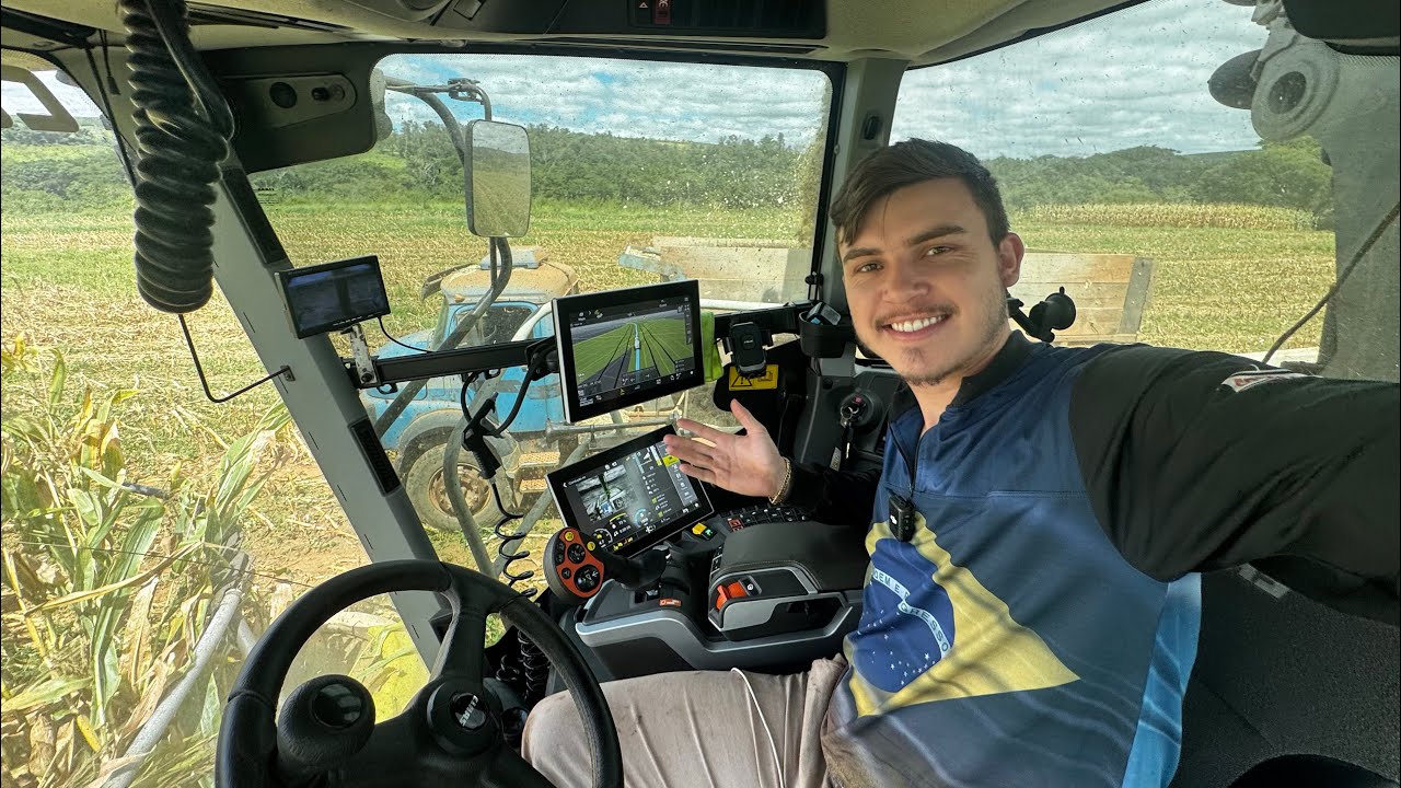 Esse é a função de carregamento automático da forrageira CLAAS JAGUAR