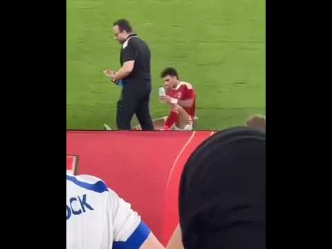 مشجع زملكاوي يهين زيزو الجعان في مباراة بورتو