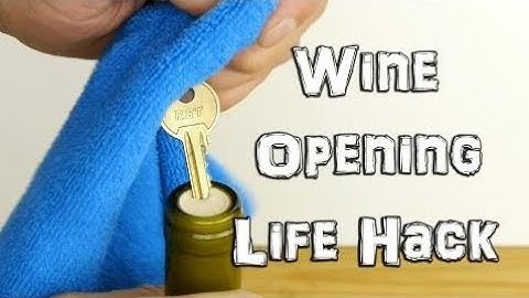 How to Open Wine in an Emergency with a Key - Life Hack
