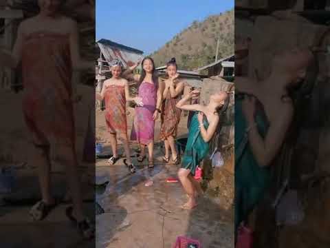 Shower Beautiful Hmong Girl Countryside - Nkauj Hmoob Da Dej Zoo Saib Txhaj Plawg #0026