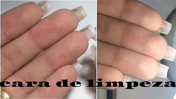 Como limpar o gel da unha?