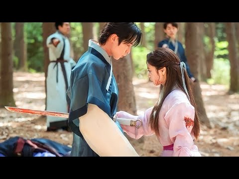 بنت كيوته قلبها رقيق بتعجب بشاب وسيم فقررت تخليه من الاغنياء لكن طلع مغرور ملخص كورى جديد