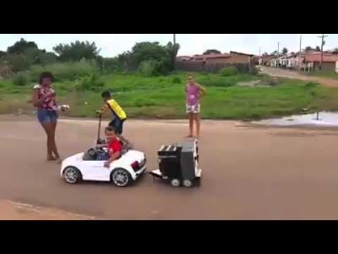 Mini Paredao Com Carro Motorizado