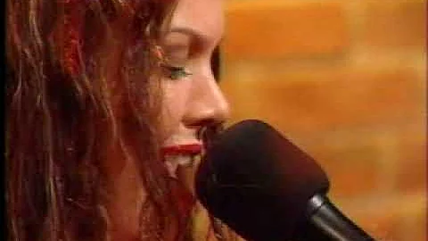 Lisa's Song - Allison Crowe (live-on-televis...
