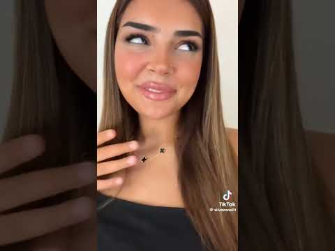 واقف على الناصيه