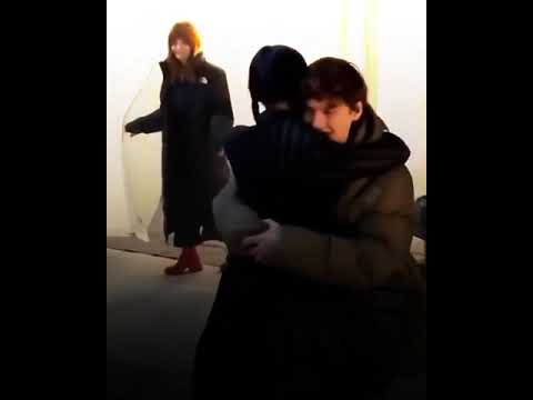 у него муж